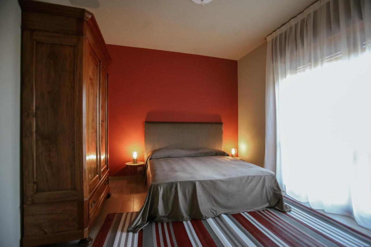 Bed and Breakfast Ca'Du Lin - Jacuzzi Cisterna d'Asti Екстер'єр фото